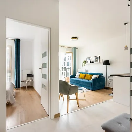 Lotnisko Chopina Comfort Apartmán *